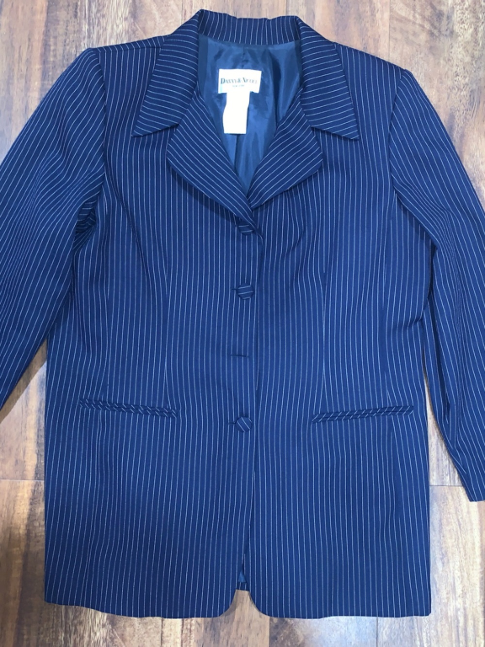 Danny & Nicole Navy Pinstripe Blazer Missing button size 18 NWOT